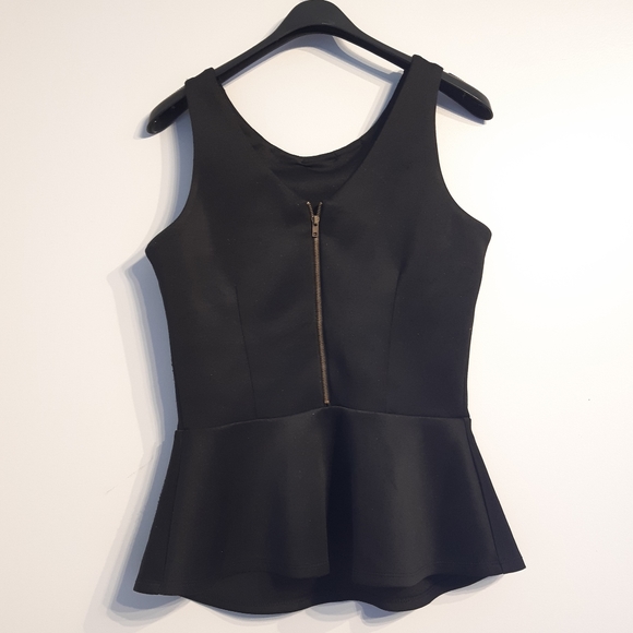 Black shirt with metal beads - Picture 2 of 3